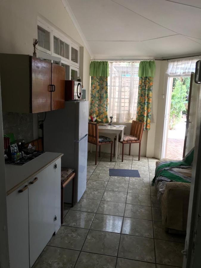 Tranquility In Klein Karoo Apartment Oudtshoorn Exterior photo