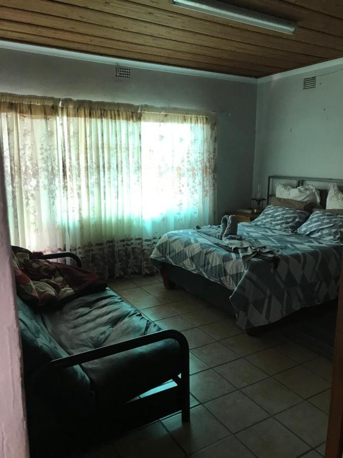 Tranquility In Klein Karoo Apartment Oudtshoorn Exterior photo